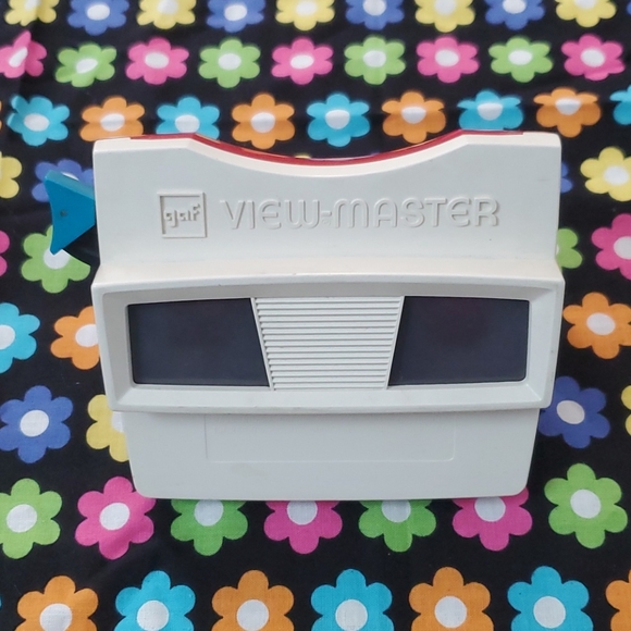 VTG View Master & Reels: Peanuts Disney Mickey Mouse Pooh Charlie Brown Snoopy - Picture 2 of 16